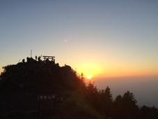 男体山